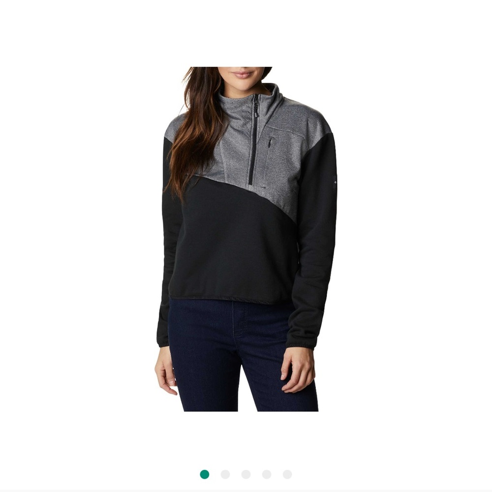 Super cute women’s size M Columbia pullover